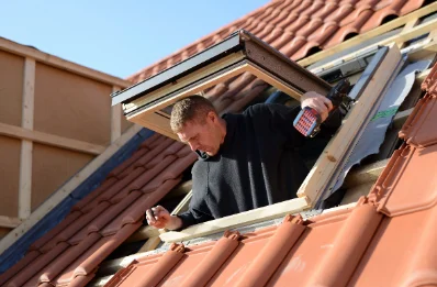 Pose de fenêtres de toit Velux à Escamps